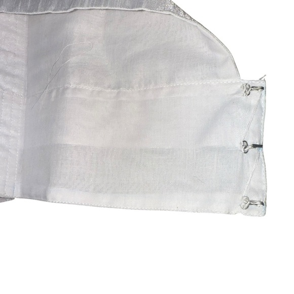 Silver & White Metallic Crop Top with Built-In Cups – Party/Bridal XS-S - Picture 10 of 11